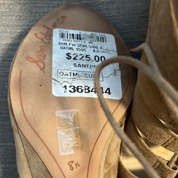 Tan suede shoes. - Picture 6 of 6